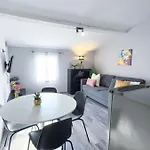 Apartment Residenza Santa Anastasia Loft With Lift