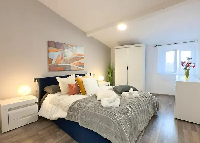 Residenza Santa Anastasia Loft With Lift Apartment *