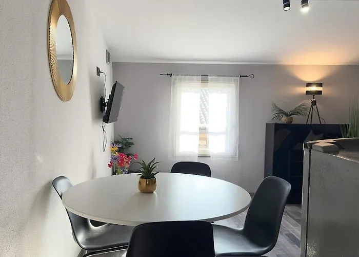 Residenza Santa Anastasia Loft With Lift Apartment *